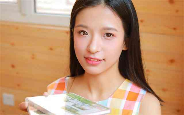 狮子座女生ai文案怎么写吸引人且好看，打造适合狮子座女生的说说？
