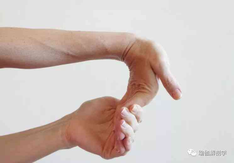 手干活扭伤了怎么办：手腕扭伤筋痛如何快速恢复？