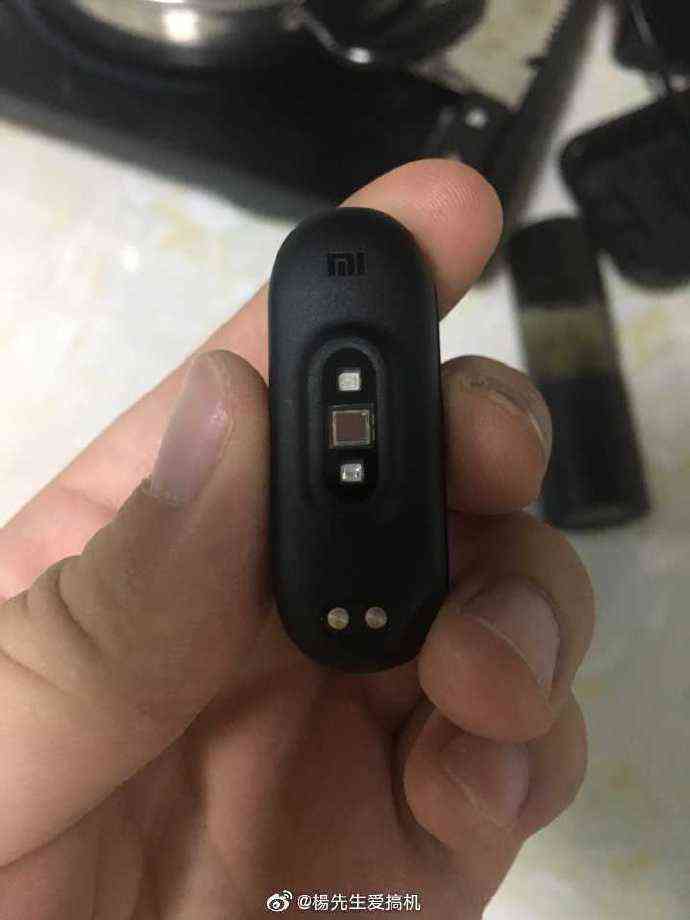 小米输入法下角小爱同学如何关闭及底部按键块操作指南