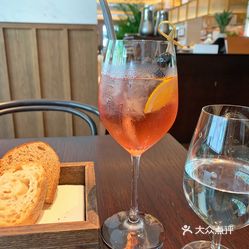 鸡尾酒文案高级感AI 鸡尾酒文案高级感AI