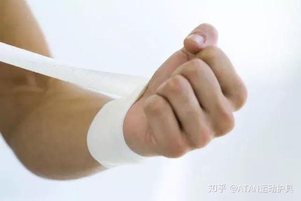 手腕摔伤会有后遗症吗：治疗与恢复时长解析
