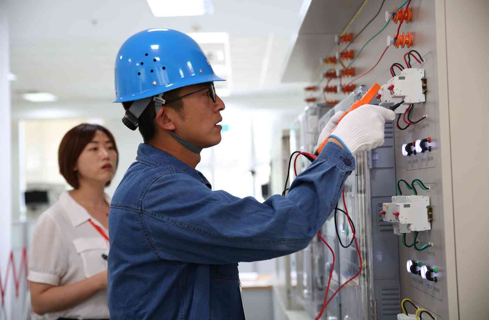 基于电网实训报告的心得体会与关键技能总结撰写指南
