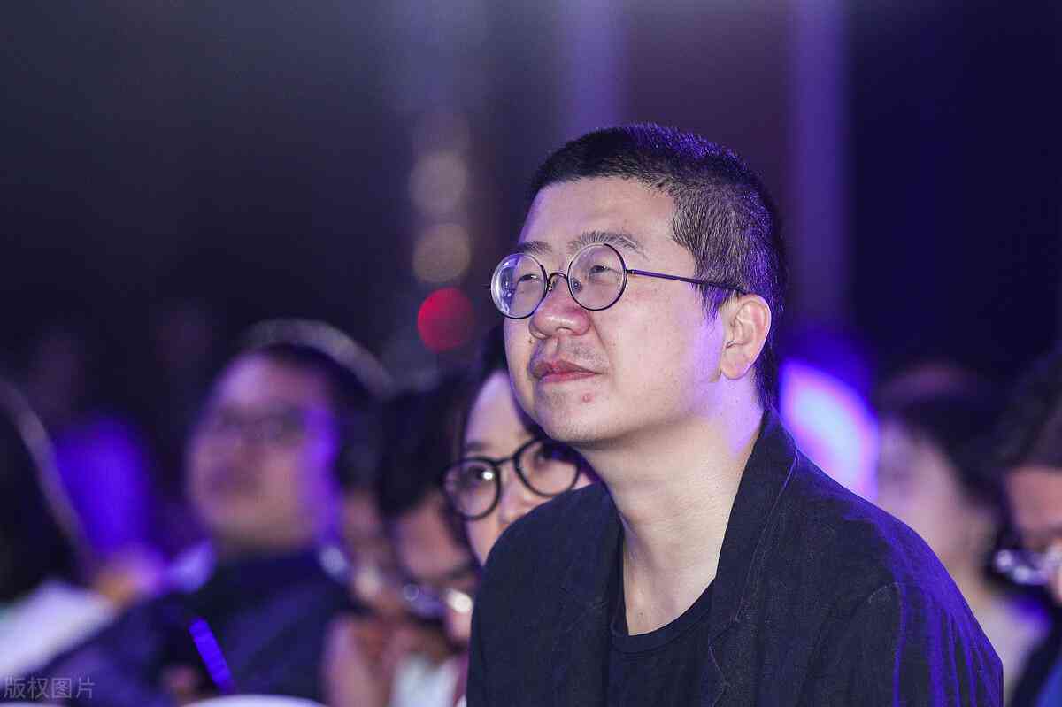 AI男性文案创作指南：全面解决文案撰写、优化与营销策略相关问题