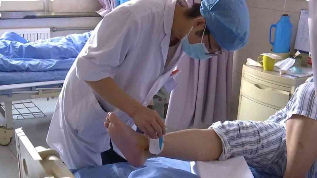 扭伤不去医院可以吗：不去医院的情况下，几天能好？