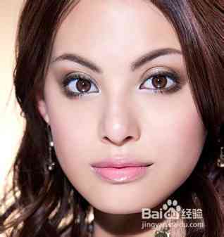 妆容文案怎么写：打造吸引人、精致好看的妆容文案及朋友圈发布技巧
