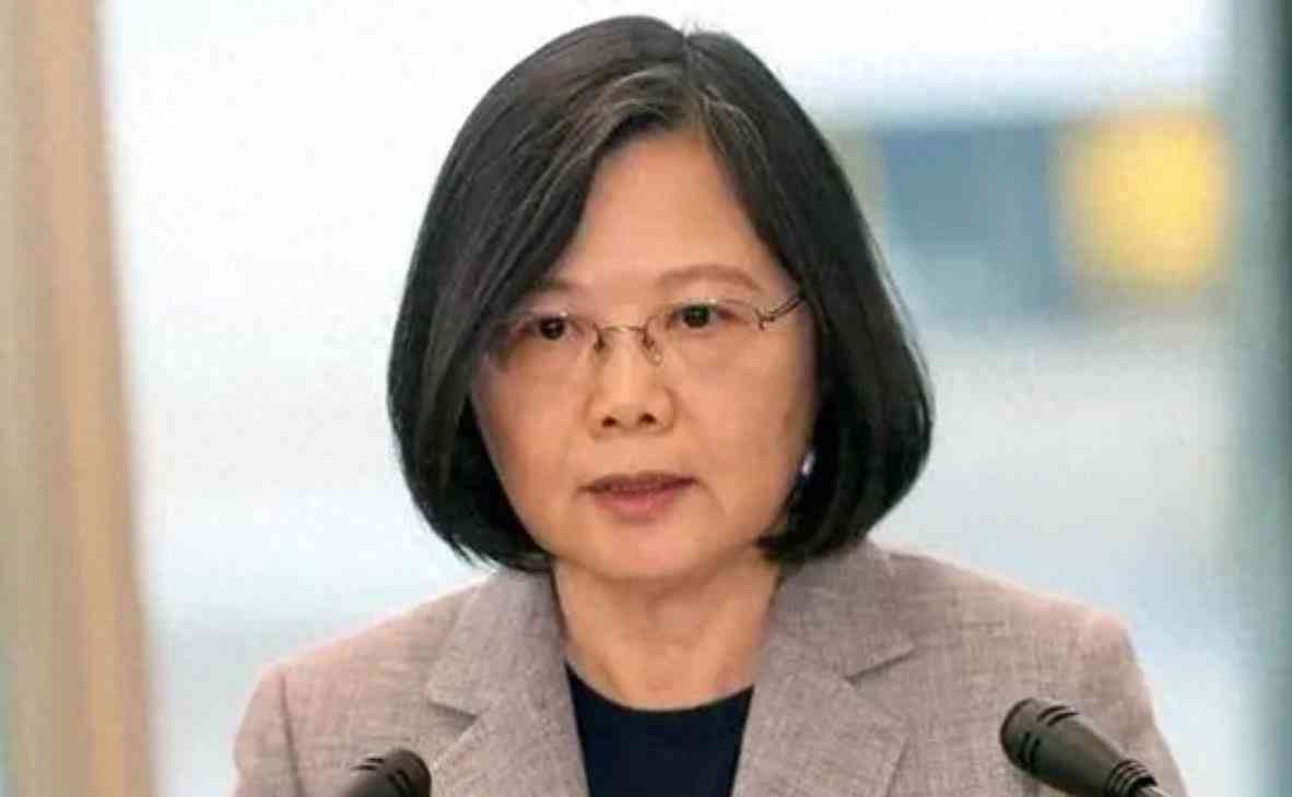 'AI大白巧手打造吸睛文案：掌握这些技巧，让你的设计更具吸引力'