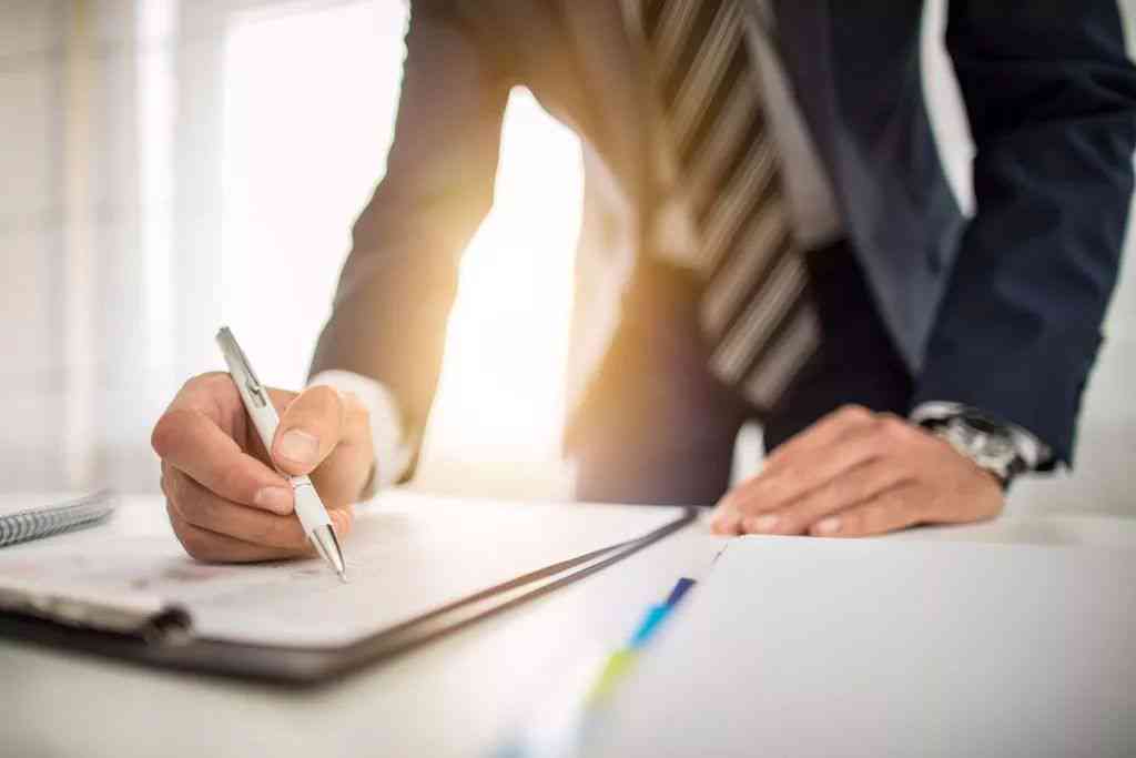 承揽合同责任界定与定作人赔偿责任解析