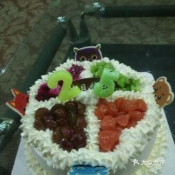 创意烘焙工具：DIY蛋糕旋转台详细制作教程