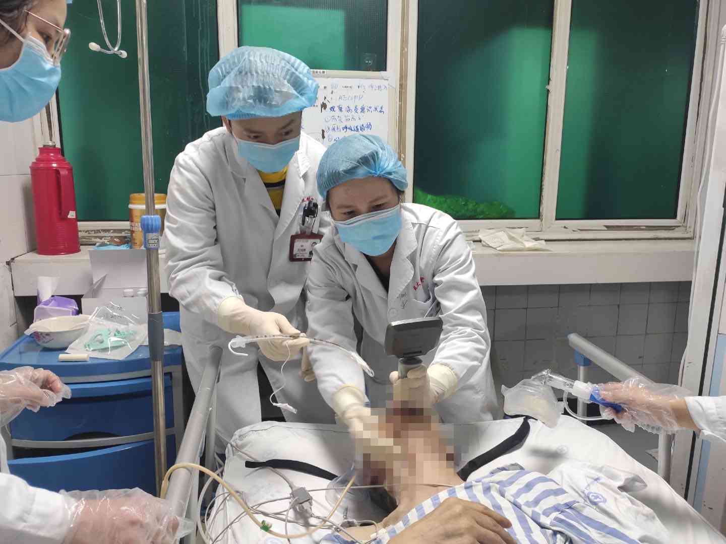 气管插管拒绝救治情况下的工伤事故认定探讨