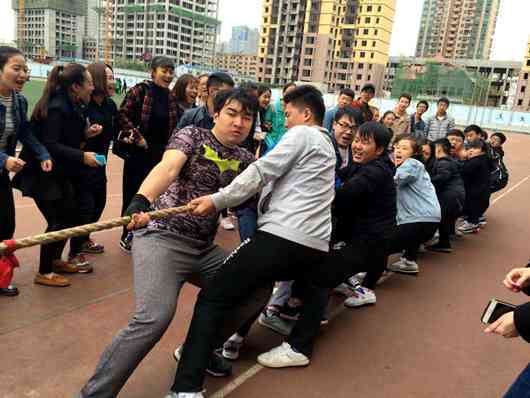 探讨拔河比赛的公平性与规则完善：如何确保竞技公正与参与平