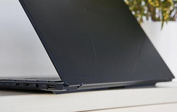 大学英语ai14主题写作