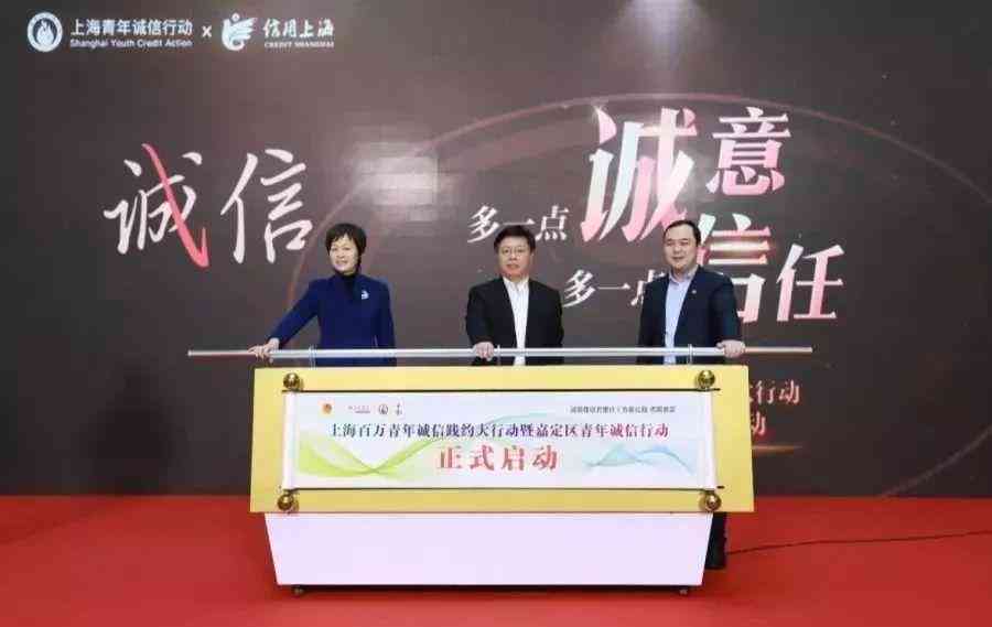 拖欠工资数额较大是多少金额触犯刑法及刑事责任，算诈骗吗？