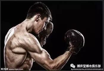 拳击训练中遭遇意外伤害，探讨运动员受伤应对策略