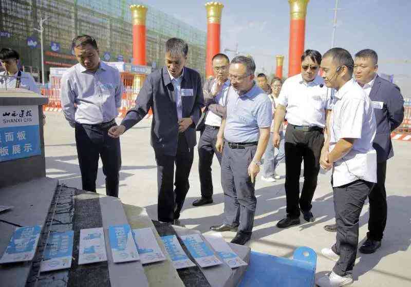 工伤     指南：农民工签订劳务合同后遭遇工伤的应对策略与赔偿流程
