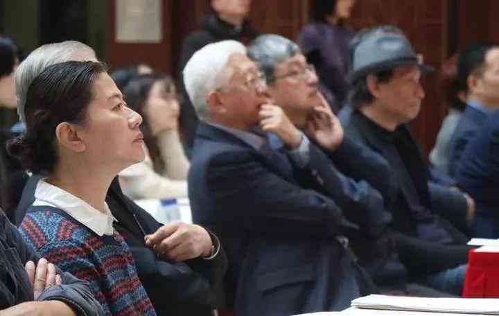 '探讨AI人工智能写作助手对作家创作流程与产出影响的深层分析'