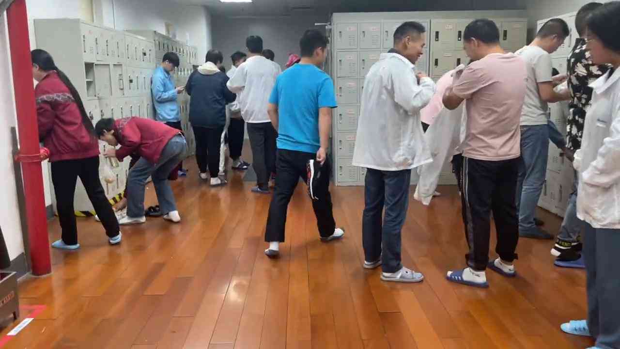 《提前离岗正式申请报告》——含离职原因及时间说明