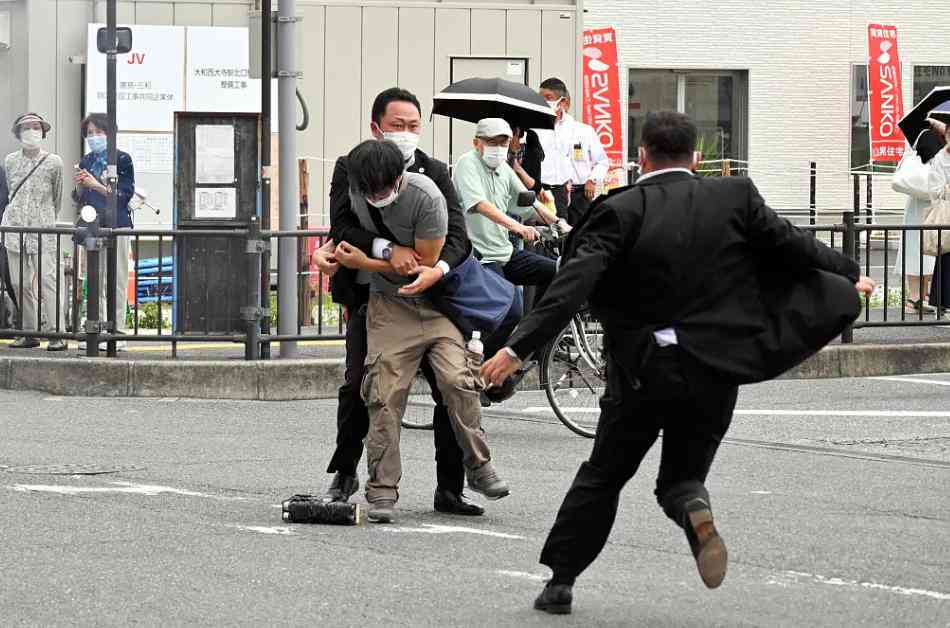 搬运工受伤谁负责：赔偿主体、责任归属及承担内容详解