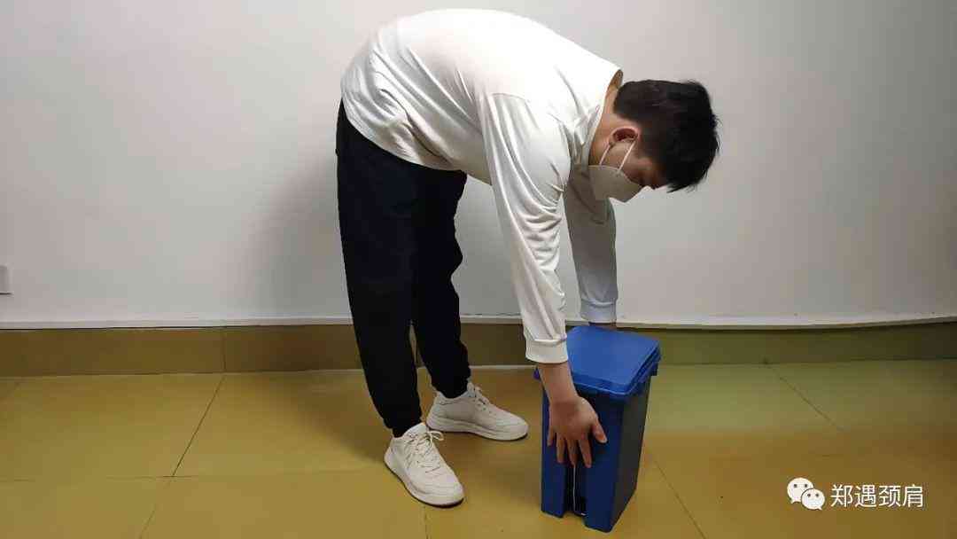 腰部扭伤：一次搬重物引发的疼痛经历