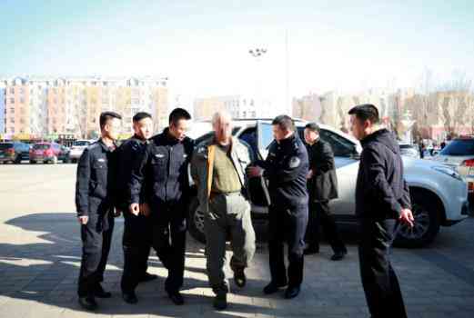 操场案公职人员获刑：多起案件细节及判决结果一览