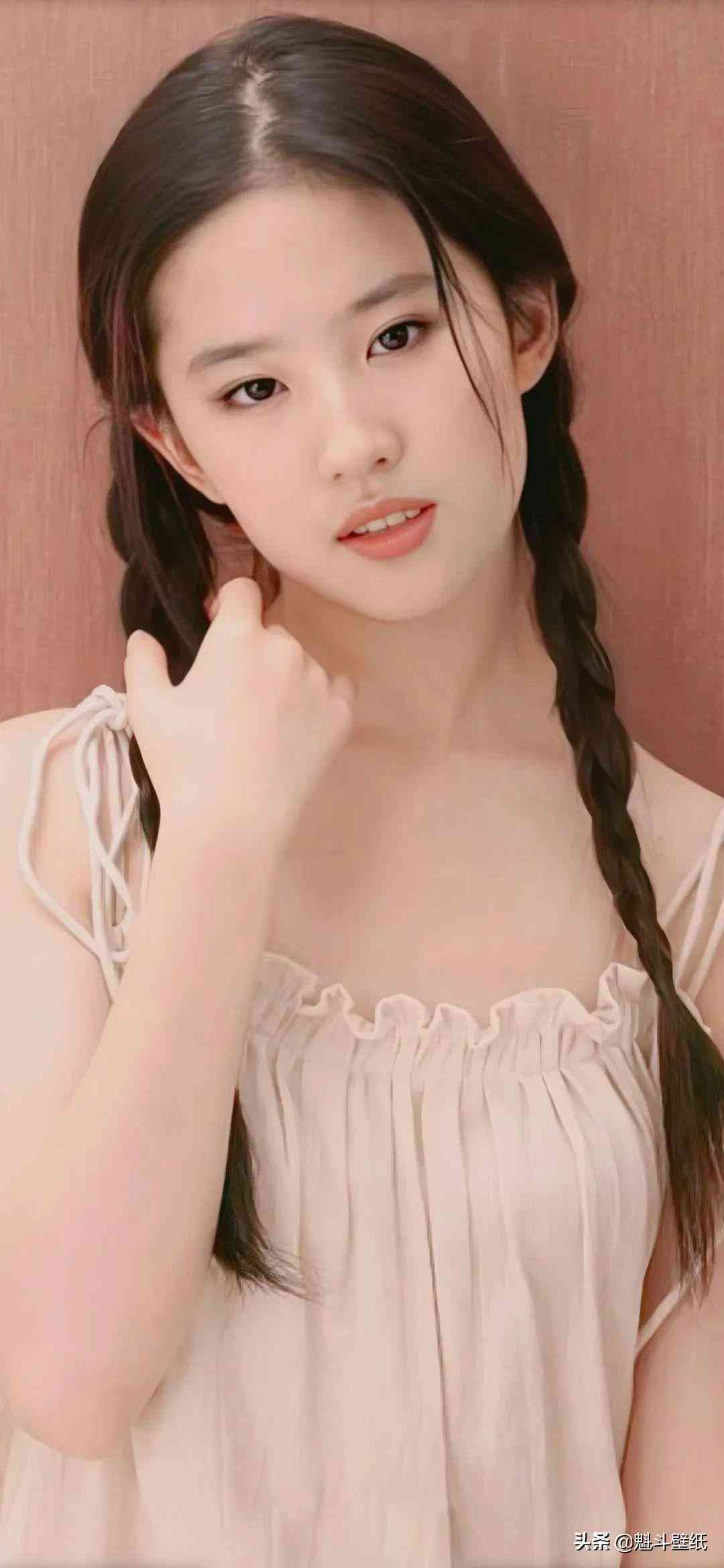 全方位解析：抖音狸文案撰写指南与热门话题整合攻略
