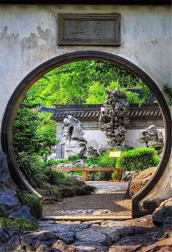 庭院文案朋友圈怎么发吸引人：分享庭院景色与文案的秘诀