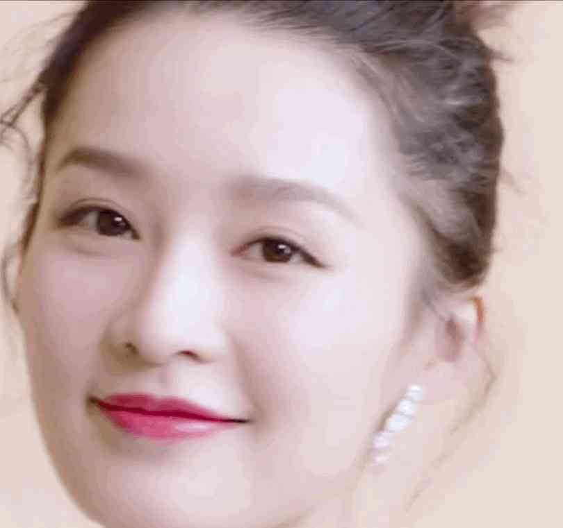 全方位美妆指南：打造完美精致妆容的必备技巧与秘诀