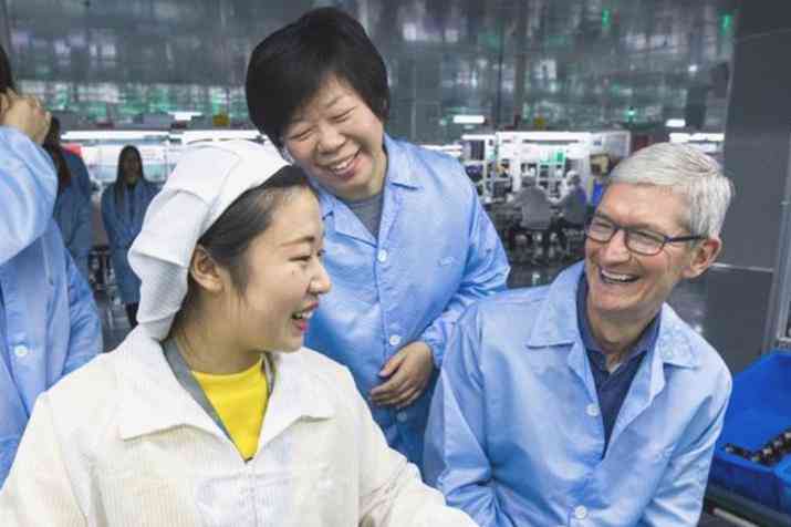 '人工智能时代：探讨AI是否会取代人类劳动力与智慧》