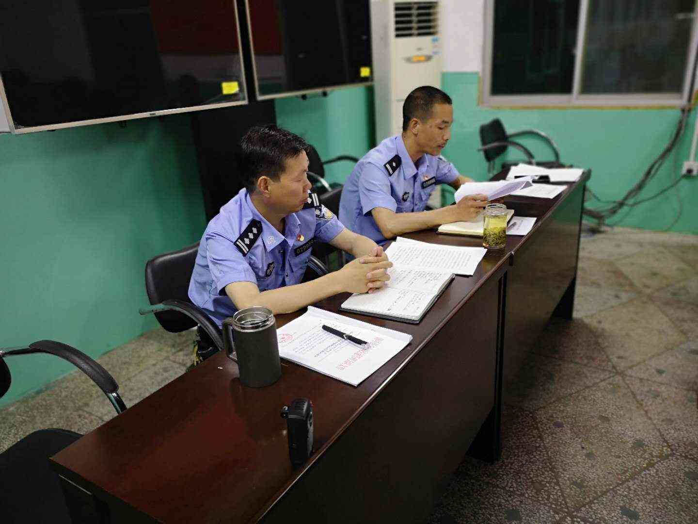 员工无故脱岗现象解析：原因、影响及应对措