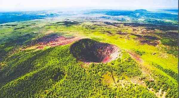全面解析火山爆发：成因、影响、预防与应对策略研究论文