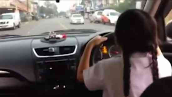 '无驾照驾驶引发事故：如何妥善处理车祸后续事宜'