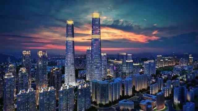 '探索吉坡地标：双子塔，必打卡的都市奇迹建筑'