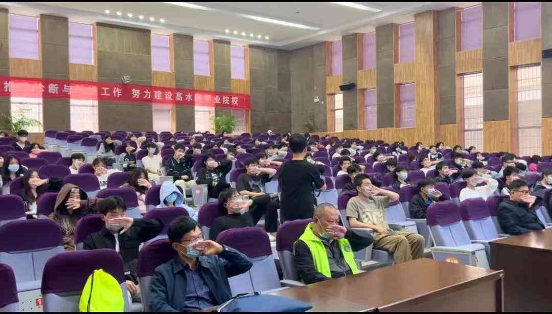 尘肺病工伤认定全解析：早期尘肺能否被认定为工伤及所需条件