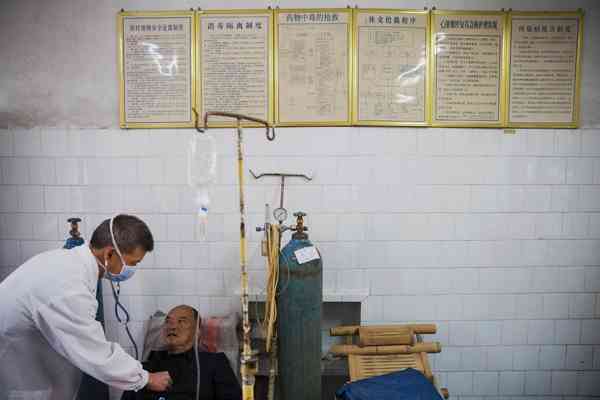 早期尘肺病人可以正常工作吗：尘肺病早期洗肺治疗探讨