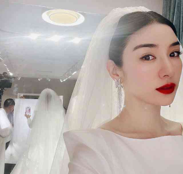 姐妹拍婚纱照：文案、说说、福语、价格与评论一览