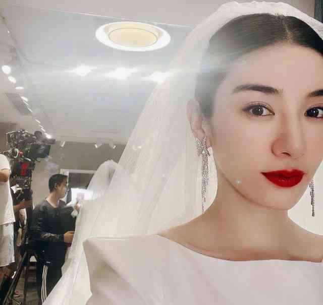姐妹拍婚纱照：文案、说说、福语、价格与评论一览