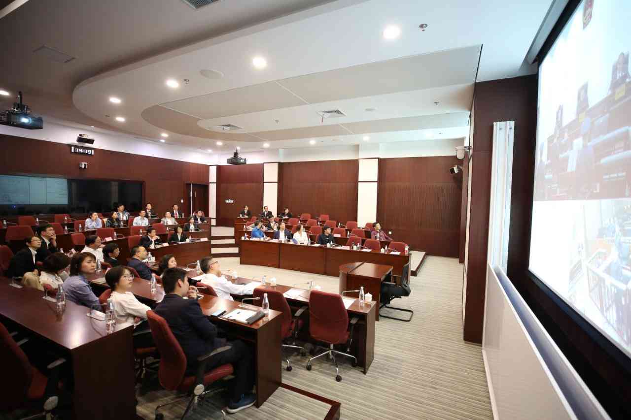 '智能辅助：利用人工智能技术加速游戏内容创作与优化'