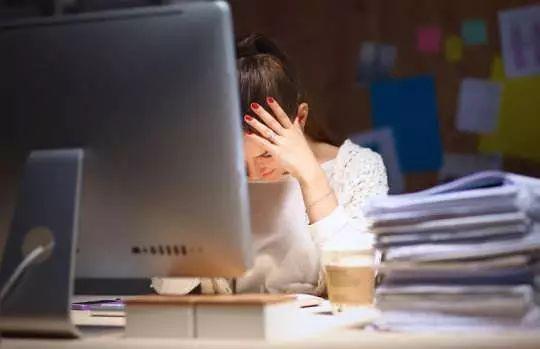 暑假工可以休息吗：是否可随时离职、加班及全职工作疑问解析