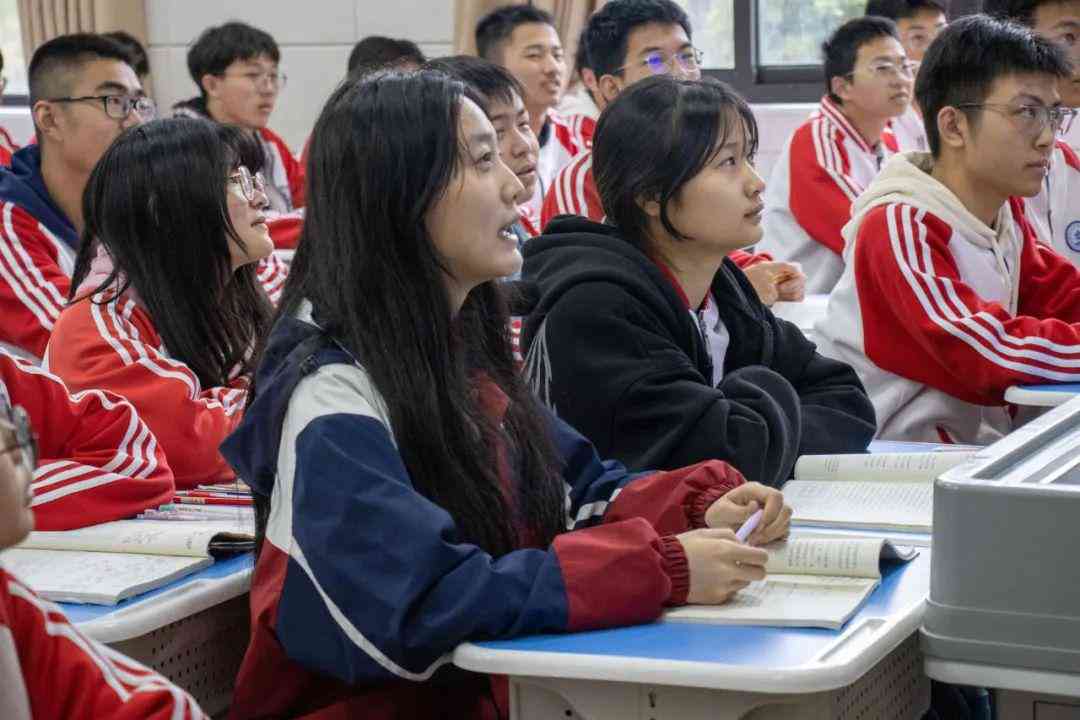 训练写作能力：整合软件、方法、书、素材及小学语文核心素养提升策略