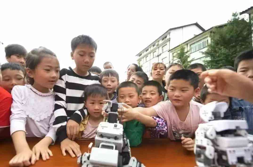 超龄工伤怎么赔偿：重庆未签合同60岁以上工伤赔付与更高院认定标准