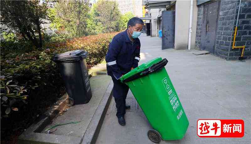 超龄工伤怎么赔偿：重庆未签合同60岁以上工伤赔付与更高院认定标准