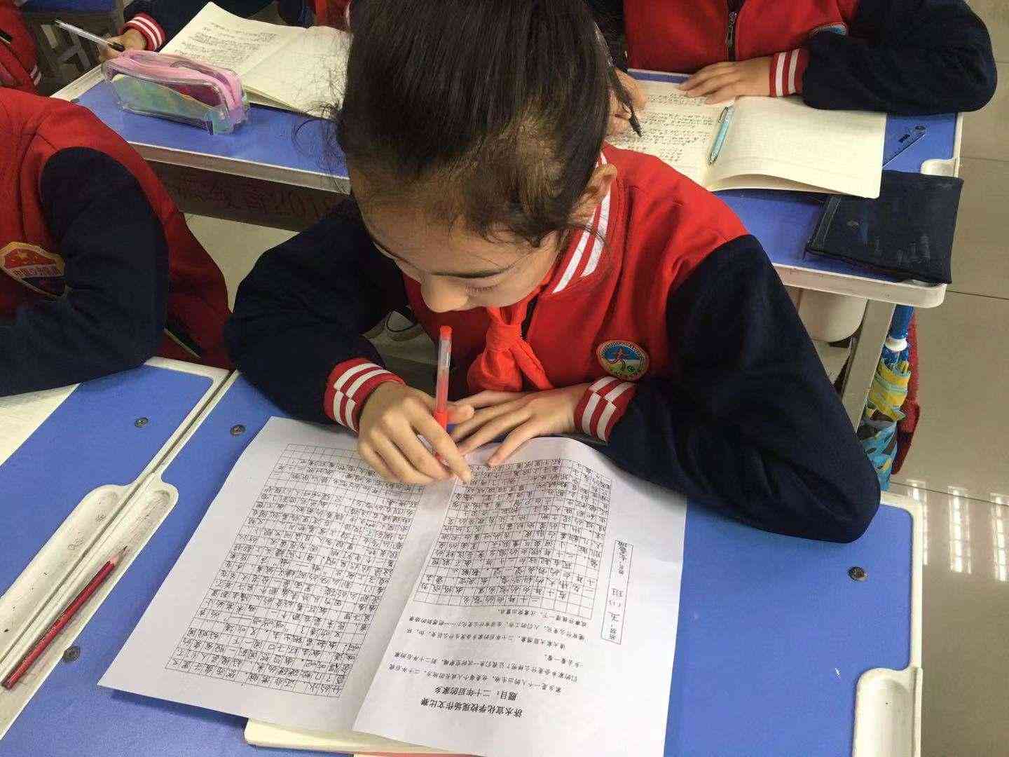 妙笔智能写作平台：官网介绍、用户评价、与智能写作机器人一览