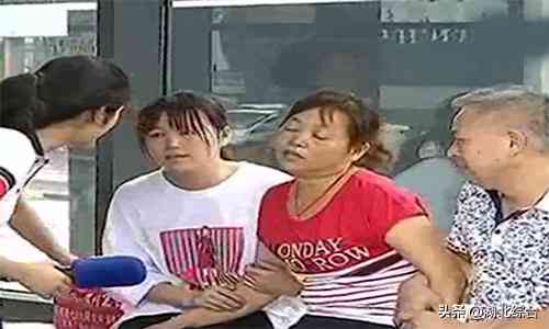 木工受伤业主要承担吗：业主责任及工地受伤赔偿解析