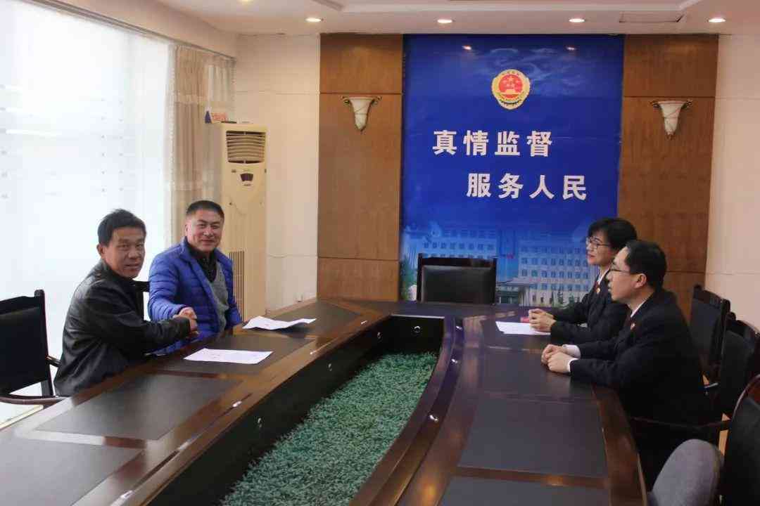 木工受伤业主要承担吗：业主责任及工地受伤赔偿解析