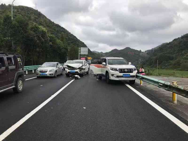 没报案能申请做伤情鉴定吗：不报警做鉴定费用及可能后果