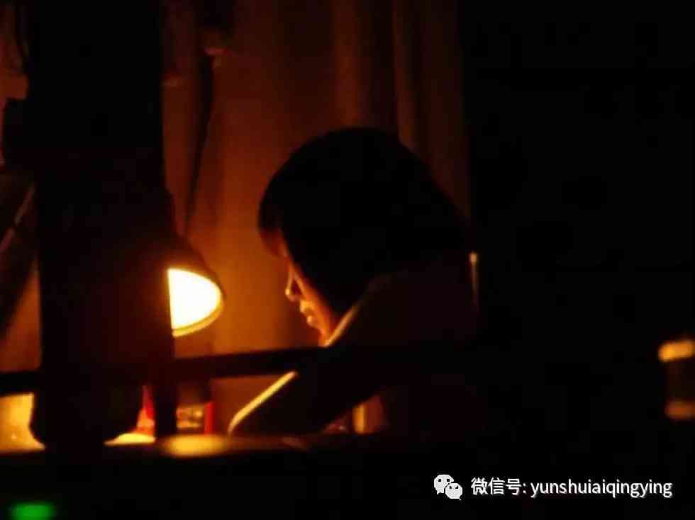 深入探讨：残疾带来的缚与煎熬如何成就爱与写作的双重境界