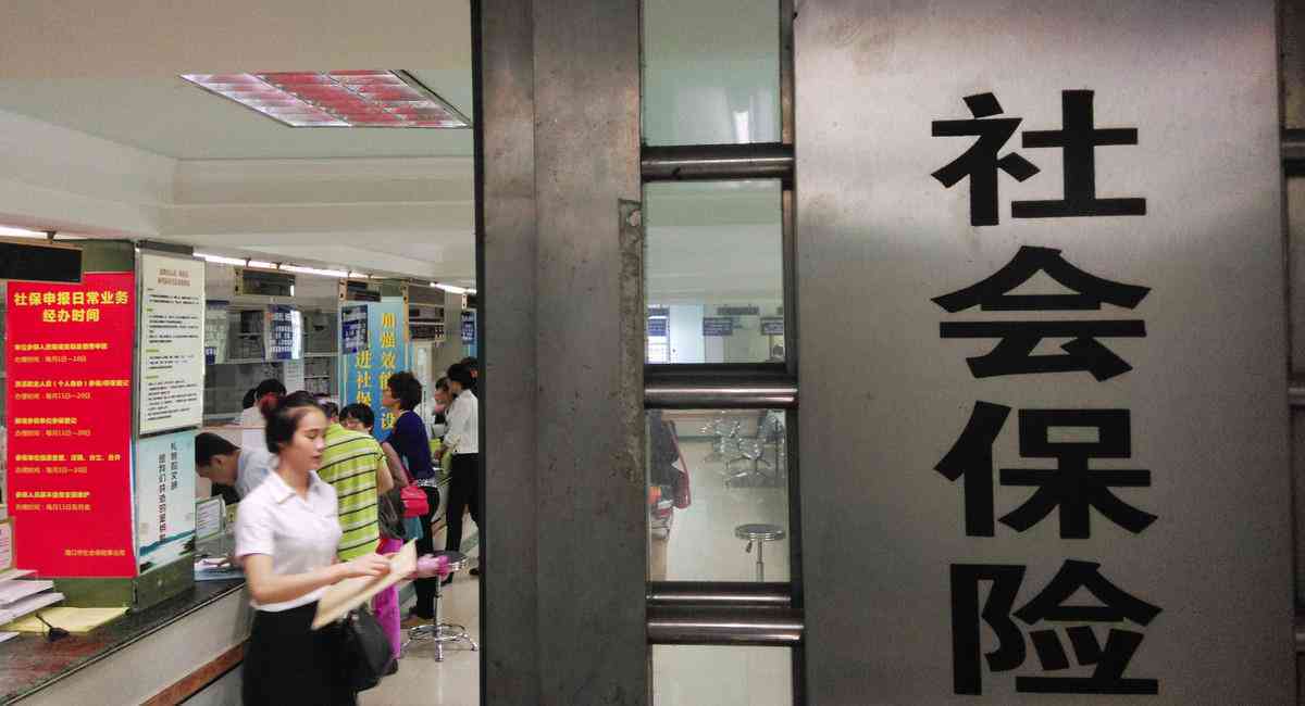 工伤认定详解：本人负主要责任情况下能否被判定为工伤及常见疑问解答
