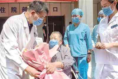 人工智能写文案的：免费版安装，无需扣费使用软件