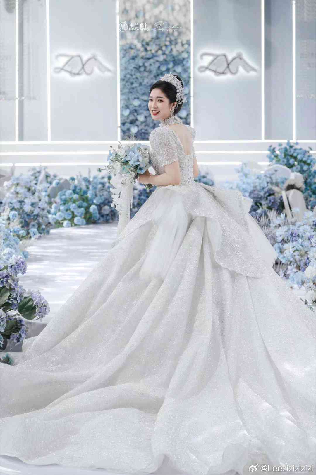 ai婚纱有趣文案怎么写好：吸引人的创意标题与撰写技巧