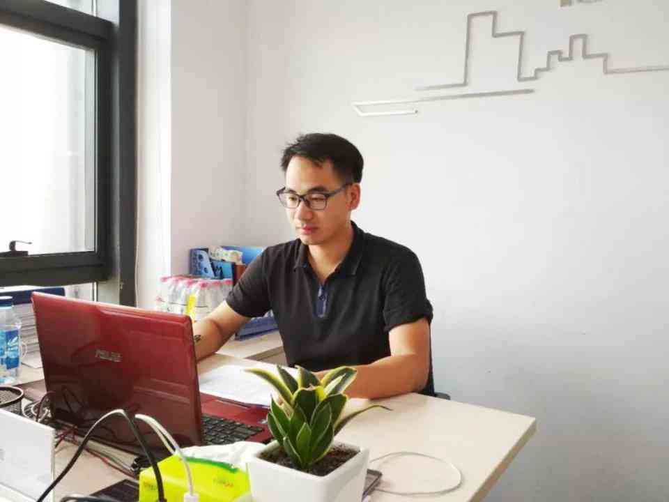 业工作一年还算高校业生吗——英应届业生身份界定探讨