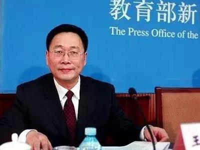 '运用人工智能技术提升微信公众号内容创作效率'